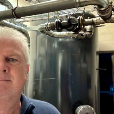 System Transport skiftede til varmepumpe: Nu er 160.000 liter olie om året fortid